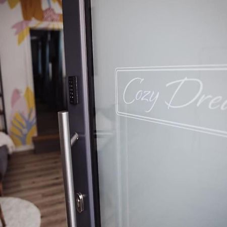 Cozy Dreams: Deluxe 2-Zimmer-Apartment -Kueche Нюрнберг Экстерьер фото