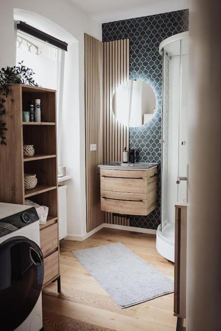 Cozy Dreams: Deluxe 2-Zimmer-Apartment -Kueche Нюрнберг Экстерьер фото