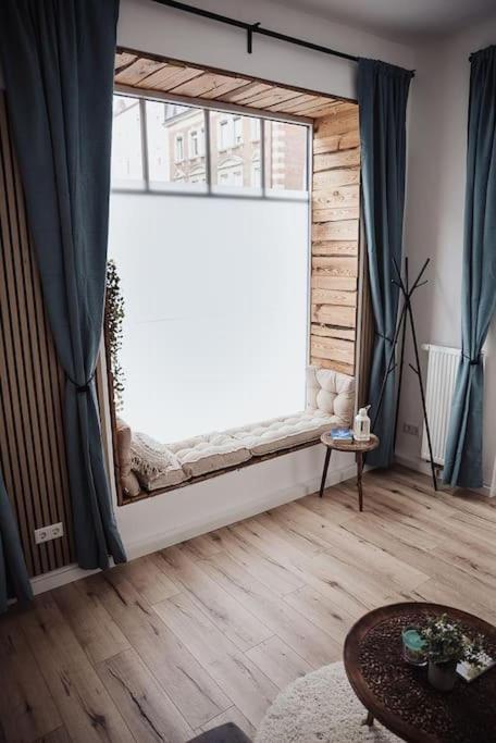 Cozy Dreams: Deluxe 2-Zimmer-Apartment -Kueche Нюрнберг Экстерьер фото